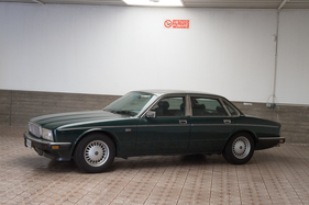 Daimler Sovereign (1980) - als Lot 364 verkauft an der RM/Sotheby's Duemila Ruote Versteigerung am 25. bis 27. November 2016