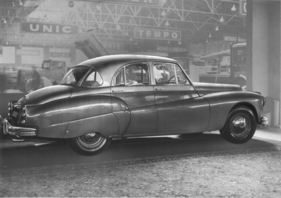 Daimler Sportsman Saloon (1955) - grösseres Heckfenster und geschwungener Kofferrraum - Genfer Automobilsalon 1955