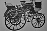 Daimler mit Monocoque-Kasten aus Holz (© Archiv Gerhard Schütz, 2022) Daimler mit Monocoque-Kasten aus Holz (© Archiv Gerhard Schütz, 2022)