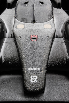 Dallara LMP2 (2017) - unter einer zunehmenden Schneedecke draussen - Rétromobile Paris 2018