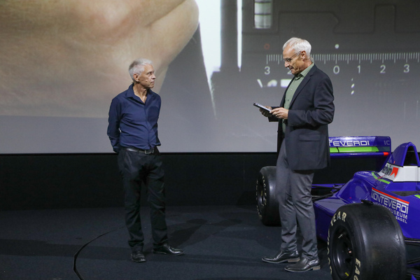 Daniel Reinhard im Gespräch mit Michael Stäuble – "Trophäen der Zeit – Die Fotografendynastie Reinhard" im Verkehrshaus der Schweiz in Luzern