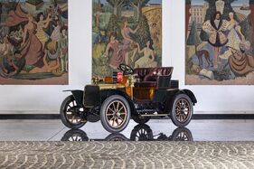 Darracq 8 HP (1904) – angeboten als Lot Nr. 301 bei der Artcurial-Versteigerung in Paris am 7. und 8. Februar 2025