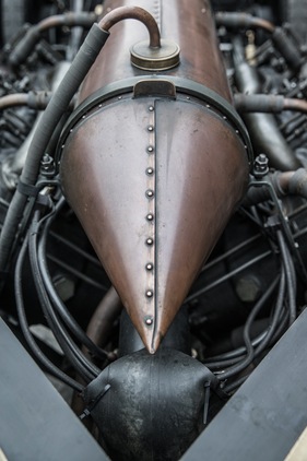 Darracq V8 (1905) - Konzession an die Aerodynamik? - Rétromobile Paris 2016