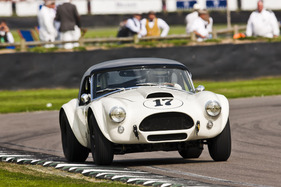 Darren Turner startet im AC Cobra in die RAC TT Celebration Darren Turner startet im AC Cobra in die RAC TT Celebration