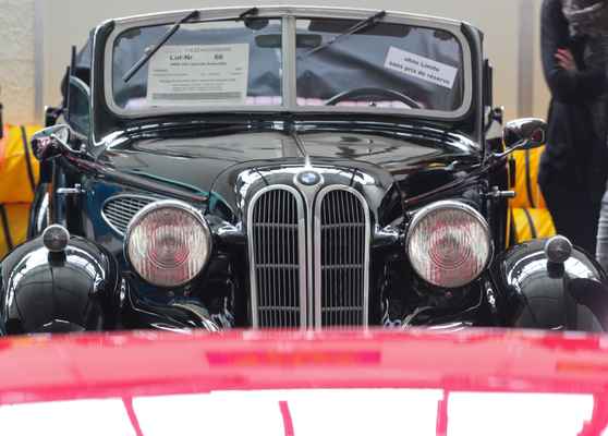Das Autenrieth-Cabriolet auf Basis eines BMW 326 wurde ohne Mindestpreis versteigert, erreichten den Schätzpreis aber trotzdem - Versteigerung Oldtimer Galerie in Toffen am 26. November 2016