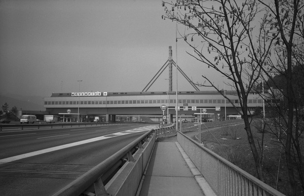 Bild Das Autobahnrestaurant an der Nationalstrasse 1 bei Würenlos
