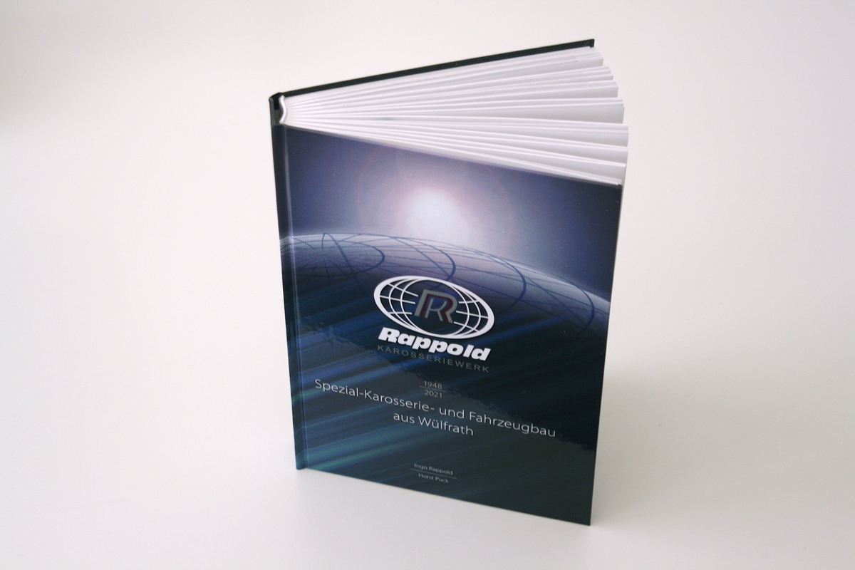 Das Buch "Rappold Karosseriewerk – Spezialkarosserie- und Fahrzeugbau aus Wülfrath"