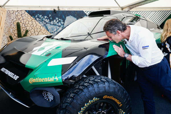 Das Elektro-SUV namens Odyssey 21 fuhr am Goodwood Festival of Speed 2019