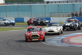 - The field of the Masters Gentlemen Drivers pre-66 GT (Donington Historic Festival)