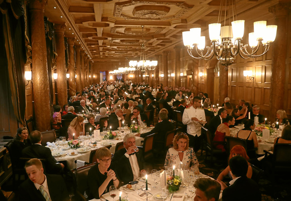 Bild Das Gala-Dinner darf natürlich nicht fehlen - British Classic Car Meeting St. Moritz 2017