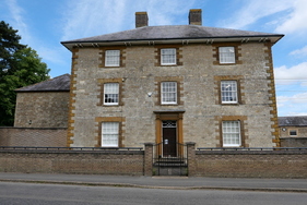 Das Hunt House in der High Street 70 in Paulerspury, Towcester