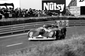 Bild Das Kamerafahrzeug im Motorsport Film "Le Mans" fuhr beim echten Rennen mit, dabei entstanden atemberaubende Aufnahmen - Porsche 908/2 mit Nummer 29