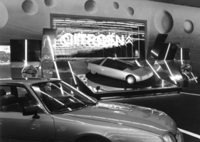 Das Konzeptfahrzeug Citroën Karin von Fiore auf dem futuristischen Citroën-Stand am Genfer Autosalon 1981