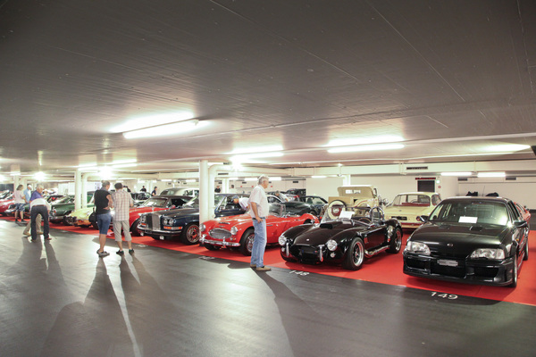 The artificial light in the parking garage was not ideal for judging the classic cars - Auction of the classic car gallery at the Dolder Grand Hotel 2017
