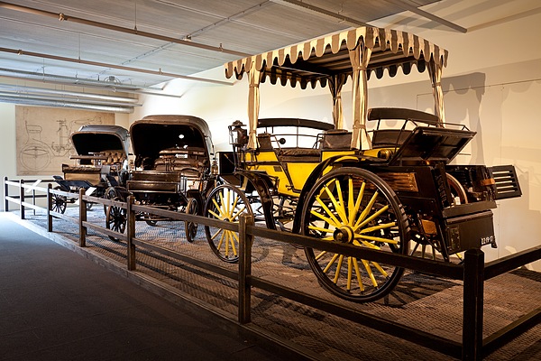 Image: The Louwman Museum in The Hague - When cars still looked like carriages