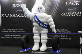 Das Männlein wirbt für Michelin-Oldtimerreifen - Bremen Classic Motorshow 2020 Das Männlein wirbt für Michelin-Oldtimerreifen - Bremen Classic Motorshow 2020