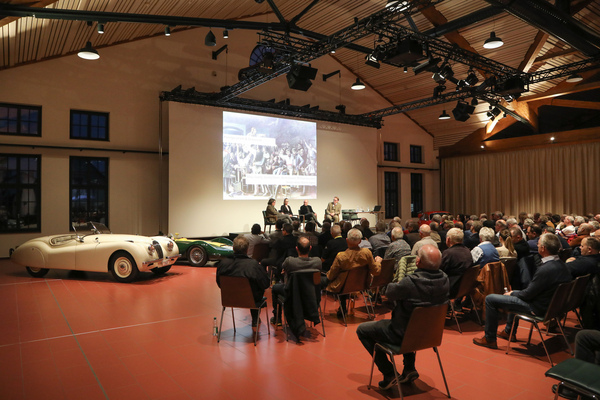 Image: The panel discussion concluded the event, followed by the Älplermagronen meal - 24th info event / SCR Academy on January 26, 2023