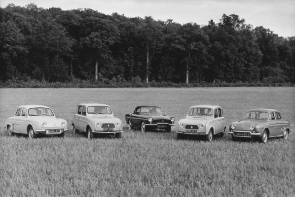 Das Renault-Modellprogramm 1962 mit Dauphine, 4, Floride, 4L und Ondine (von links)