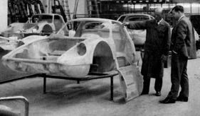 Das Rennsport-Coupe nimmt langsam Formen an - Porsche 904 Carrera GTS (1964) Das Rennsport-Coupe nimmt langsam Formen an - Porsche 904 Carrera GTS (1964)