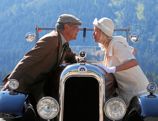Das Team mit der best passenden Bekleidung und dem schönsten Auto in der "Open Class" - British Classic Car Meeting St. Moritz 2015