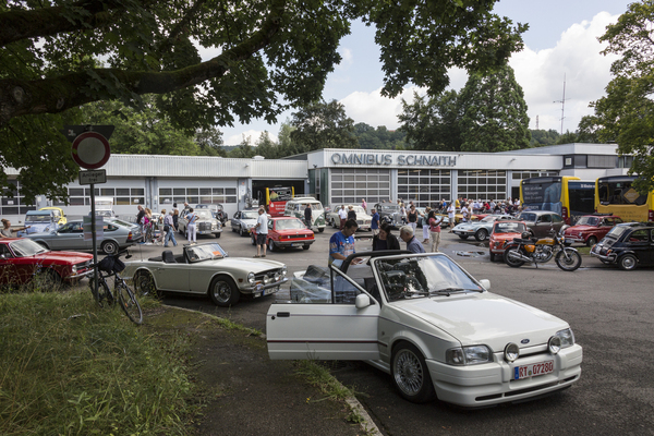 Das Treffen vor dem Treffen: sammeln bei Omnibus Schnaith" – Tübingen Classic Oldtimerfestival 2024