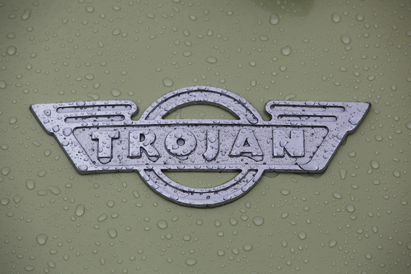 Das Trojan-Emblem auf dem Kabinenroller - OSMT Zug im September 2017