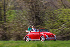 Das VW Käfer Cabriolet der Sechzigerjahre im Frühling