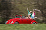 Das VW Käfer Cabriolet der Sechzigerjahre im Frühling (© Wolfgang Wilhelm / Archiv Reinhard, 2016) Das VW Käfer Cabriolet der Sechzigerjahre im Frühling (© Wolfgang Wilhelm / Archiv Reinhard, 2016)