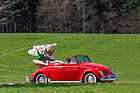 Bild: Das VW Käfer Cabriolet der Sechzigerjahre im Frühling
