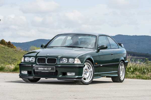 The youngtimer magazine celebrates epoch-making sports cars of the 90s as part of Retromobile 2020 - BMW M3 GT (1995)