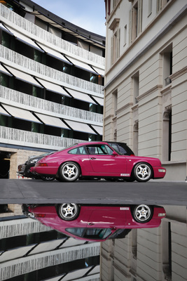 The beautifully painted Porsche 911 Carrera RS (992) Coupé from 1992 did not find a new owner - Auction of the classic car gallery at the Dolder Grand Hotel 2017
