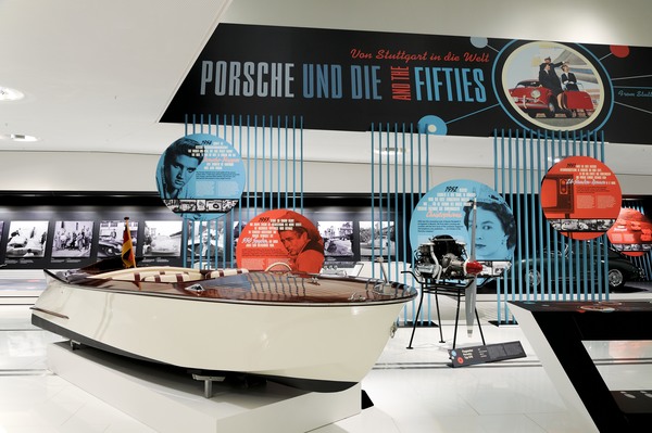 Bild: Das private Motorboot von Ferry Porsche von 1959 an der Ausstellung "Porsche und die Fifties" 2015