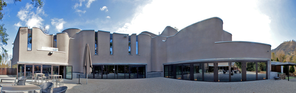 Das rundliche Mac 1 - Museum Art & Cars in Singen