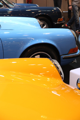 Das waren noch Farben - frühe Porsche 911 Modelle für einmal bunt - Techno Classica 2015