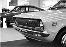 Datsun 120 Y - mit verspielter Kunststoff-Front - am Genfer Automobilsalon 1974