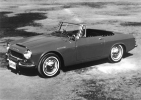 Datsun 1600 Sports (1967) – neu ab März (Modelljahr 1967 1/2) mit fünffach gelagertem Motor