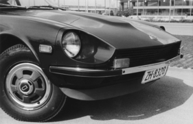 Datsun 240 Z (1972) - Scheinwerfer sitzen in Vertiefungen
