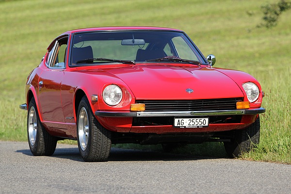 Datsun 240 Z (1974) - die Ausführung der vorderen Scheinwerfer lösten die Japaner ohne Mithilfe von Goertz
