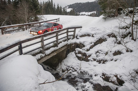 Datsun 240Z (1972) - Planai Classic 2020