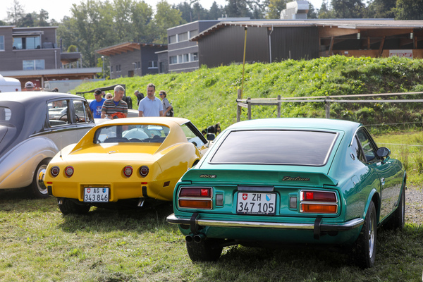 Datsun 260 Z (1978) - neben Chevrolet Corvette C3 - 8. Lägern Classic 2025