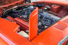 Datsun 260 Z 2+2 (1977) - ... und erlaubt das bequeme Nachfüllen