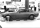 Datsun 260 Z 2+2 - mit verlängertem Radstand und zwei Sitzen im Fond, mit 2,6-Liter-Motor knapp 30'000 Franken teuer - am Genfer Automobilsalon 1974