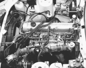 Datsun 280 ZX (1978) - L20E Motor, die Zweiliter-Version für Japan