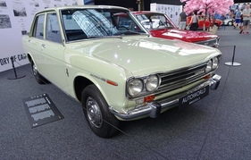 Datsun 510 Bluebird (1969) – Sonderausstellung "Big in Japan" in der Autoworld Brüssel