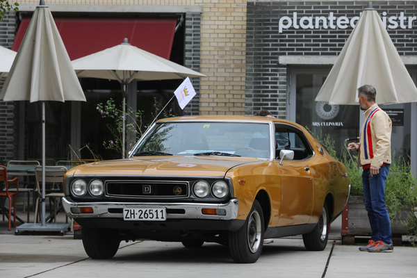 Datsun Laurel 2000 (1972) - rares Nippon-Coupé - Japanese Car Meeting Kemptthal 2025