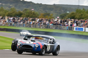 David Hart/Giedo van der Garde auf AC Cobra (1963) - Royal Automobile Club TT Celebration (RAC TT) - Goodwood Revival 2015