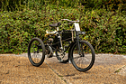 Bild: De Dion-Bouton 2 1/4 HP Tricycle (1899) - als Lot 301 an der RM/Sotheby’s London Versteigerung 2024
