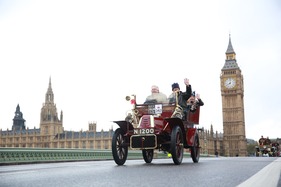 De Dion Bouton Rear-entrance Tonneau (1904) - at the Bonhams London to Brighton Veteran Car Run 2014