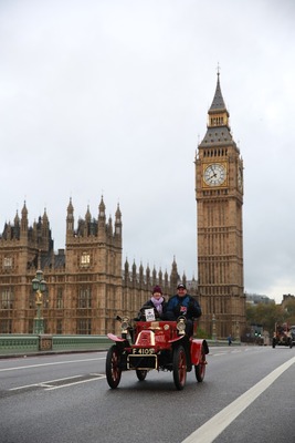 De Dion Bouton Two-seater (1904) - am Bonhams London to Brighton Veteran Car Run 2014