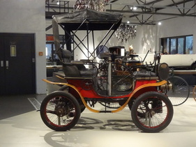 De Dion-Bouton Typ E (1899) - Depotausstellung des Deutschen Technikmuseums Berlin De Dion-Bouton Typ E (1899) - Depotausstellung des Deutschen Technikmuseums Berlin
